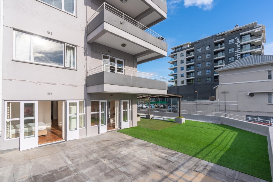 To Let 2 Bedroom Property for Rent in Sea Point Western Cape